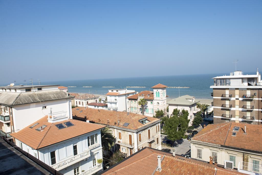Hotel Gabbiano Porto San Giorgio Ngoại thất bức ảnh