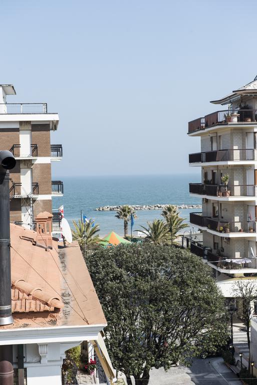 Hotel Gabbiano Porto San Giorgio Ngoại thất bức ảnh