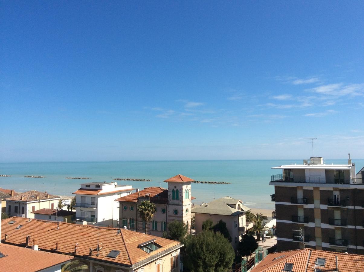 Hotel Gabbiano Porto San Giorgio Ngoại thất bức ảnh