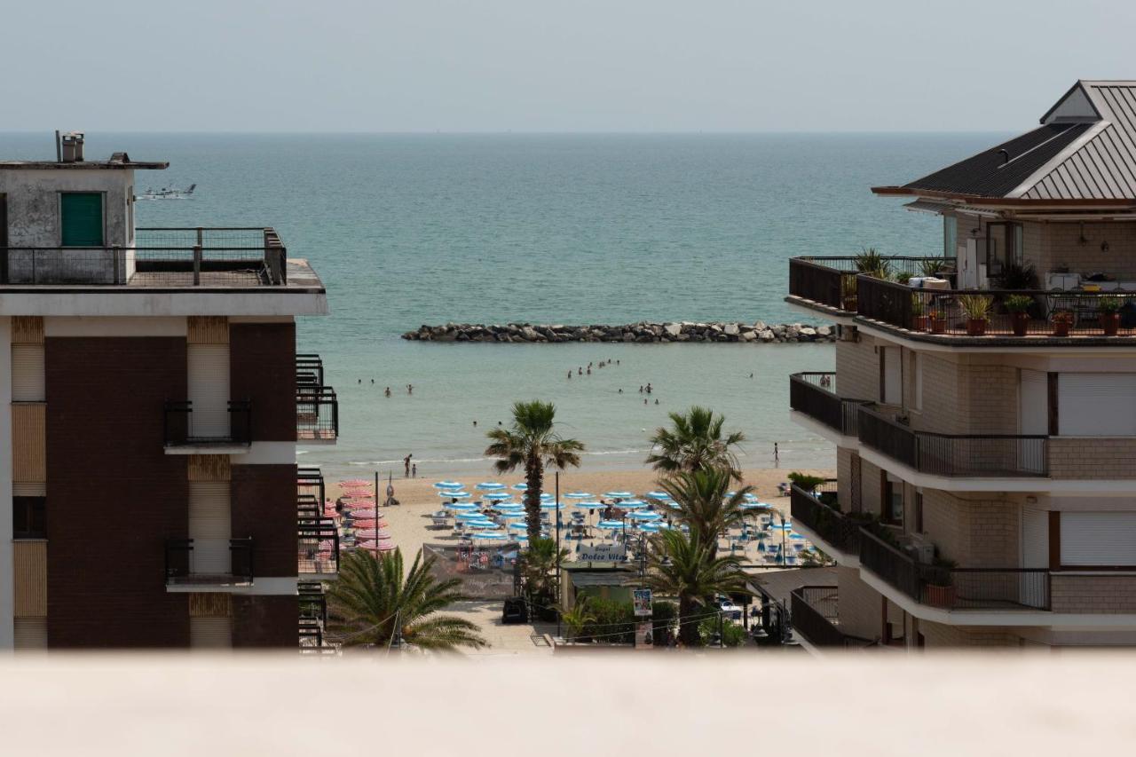 Hotel Gabbiano Porto San Giorgio Ngoại thất bức ảnh